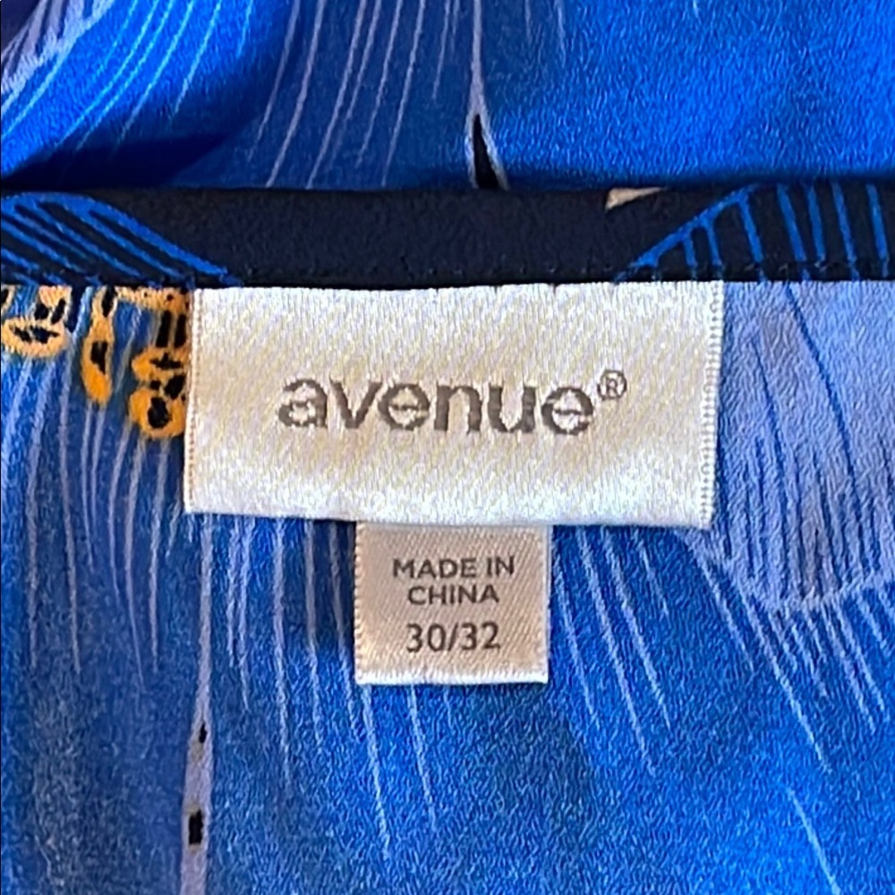 NWOT Avenue Size 30/32 Vibrant Blue and Orange Floral Bell Sleeve Tunic Top - Picture 7 of 9